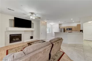 Photo #3: 2544517 Listing