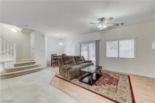 Photo #5: 2544517 Listing