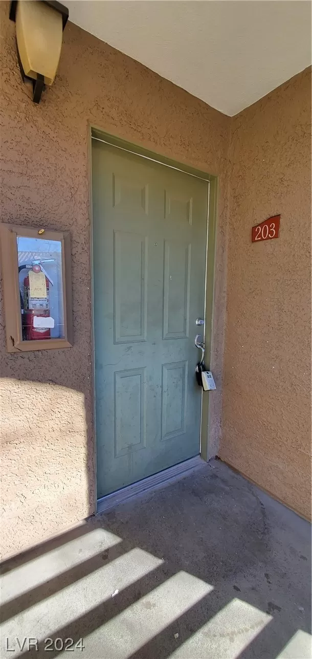 MLS: 2544526 Condo For Sale