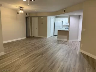 Photo #2: 2544607 Listing 