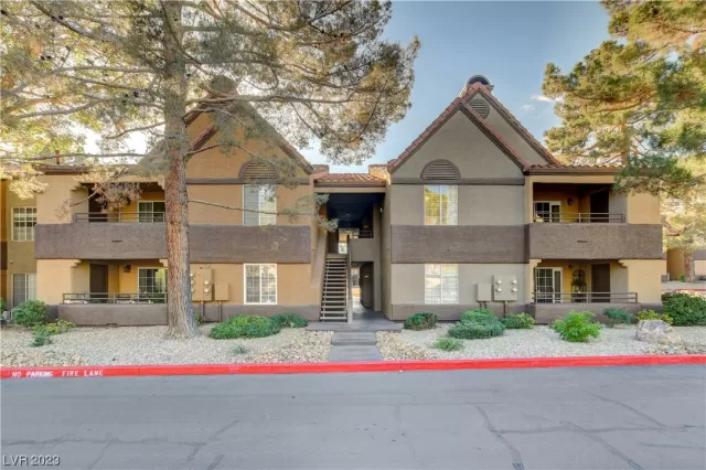 MLS: 2544610 Condo For Sale