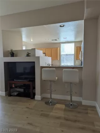 Photo #5: 2544660 Listing 