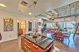 Photo #2: 2544664 Listing