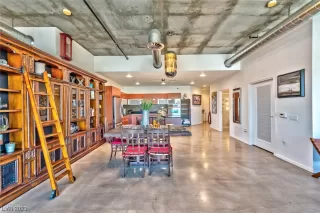 Photo #4: 2544664 Listing