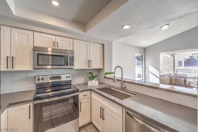 MLS: 2544686 Condo For Sale