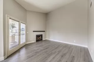 Photo #2: 2544686 Listing