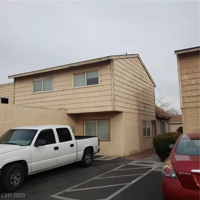 MLS: 2544693 Condo For Sale