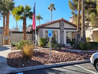 Photo #1: 2544736 Listing