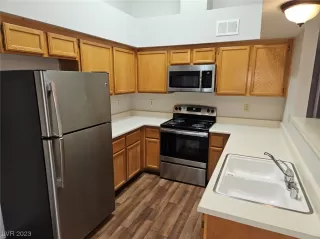 Photo #4: 2544736 Listing