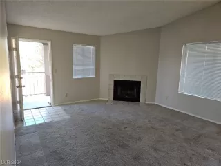 Photo #5: 2544736 Listing