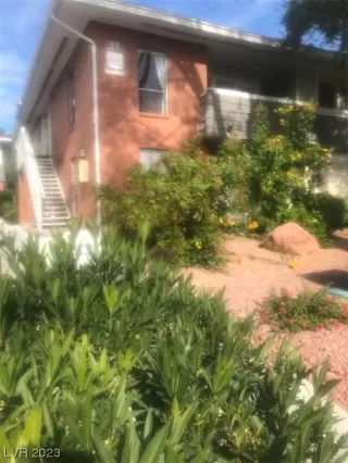 Photo #1: 2544853 Listing 