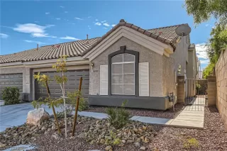 Photo #1: 2544857 Listing