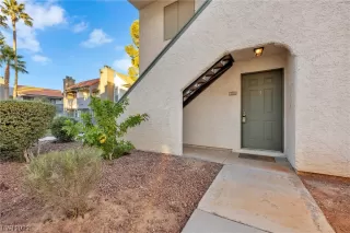 Photo #1: 2544858 Listing 