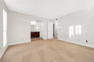 Photo #4: 2544858 Listing 