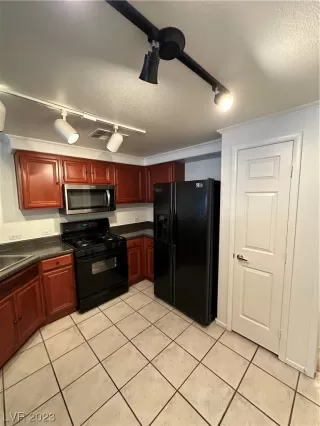 Photo #2: 2544888 Listing 