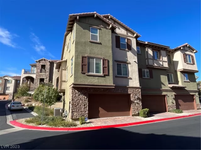 MLS: 2544893 Condo For Sale