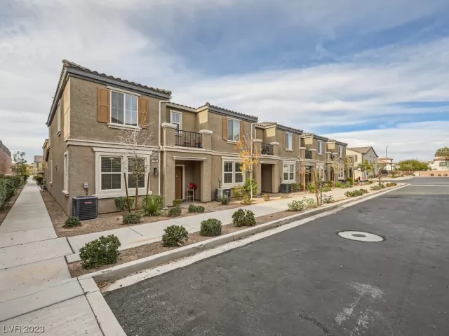 MLS: 2544928 Condo For Sale