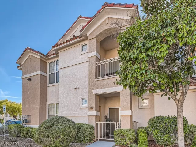 MLS: 2544938 Condo For Sale