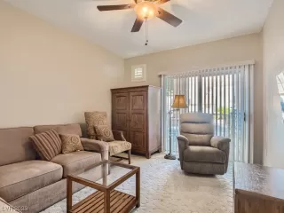 Photo #6: 2544938 Listing
