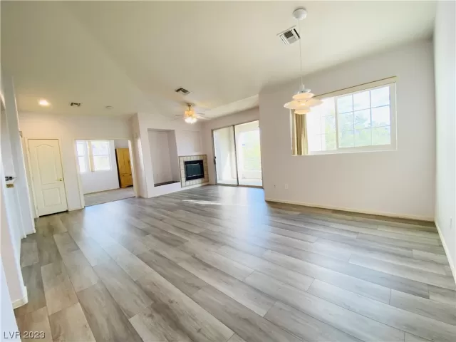 MLS: 2544992 Condo For Sale