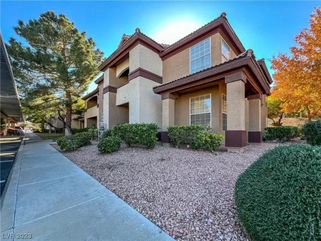 MLS: 2544993 Condo For Sale