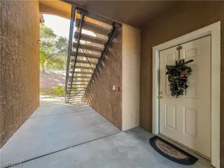 Photo #2: 2544993 Listing