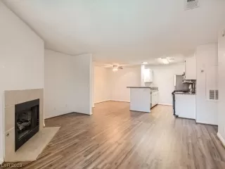 Photo #2: 2545032 Listing 