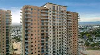 Photo #1: 2545033 Listing