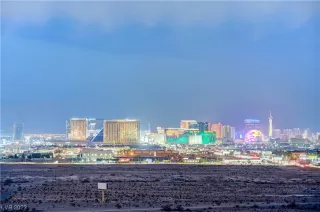 Photo #5: 2545033 Listing