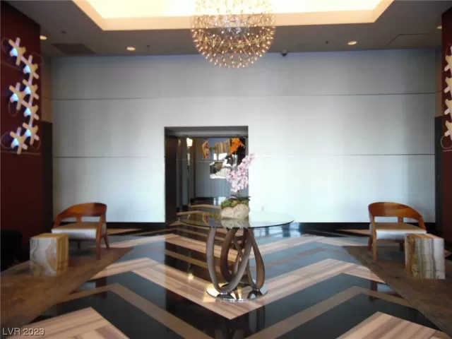 MLS: 2545037 Condo For Sale