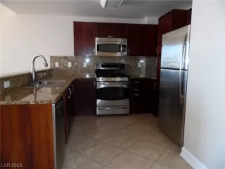 Photo #4: 2545037 Listing 