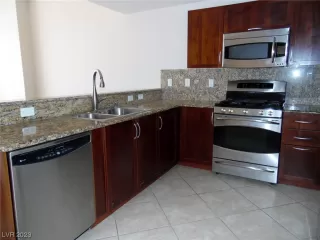 Photo #6: 2545037 Listing 