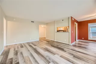 Photo #4: 2545057 Listing 