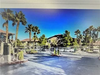 Photo #1: 2545066 Listing