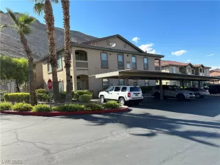 Photo #6: 2545066 Listing
