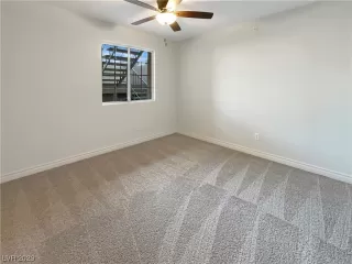 Photo #4: 2545104 Listing