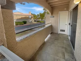 Photo #6: 2545104 Listing