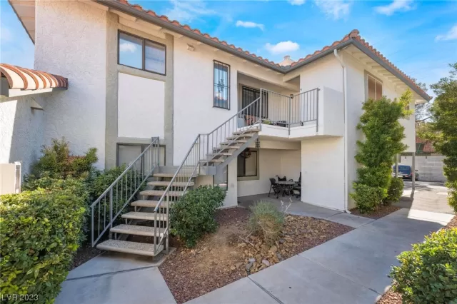 MLS: 2545150 Condo For Sale