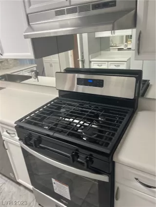 Photo #3: 2545158 Listing 