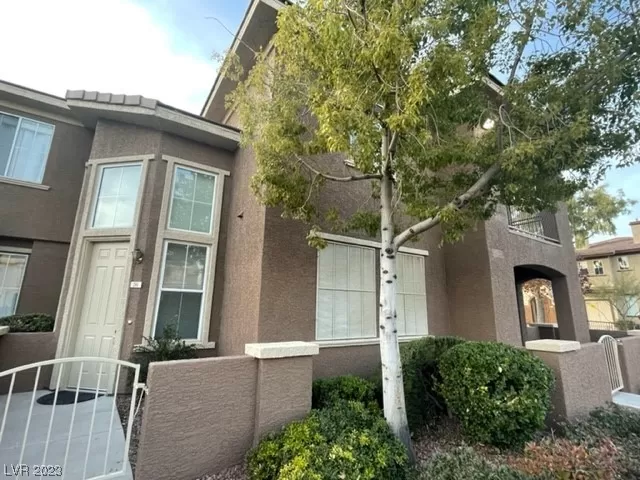 MLS: 2545175 Condo For Sale