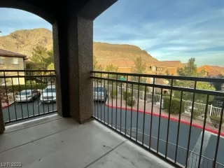 Photo #6: 2545175 Listing