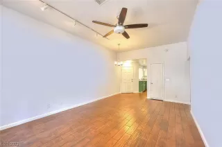 Photo #3: 2545178 Listing