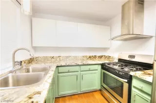 Photo #6: 2545178 Listing