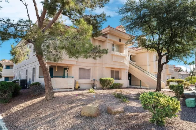 MLS: 2545180 Condo For Sale