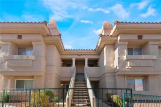 Photo #1: 2545184 Listing