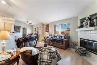 Photo #4: 2545184 Listing