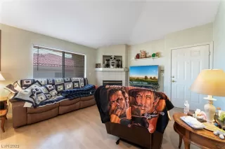 Photo #6: 2545184 Listing