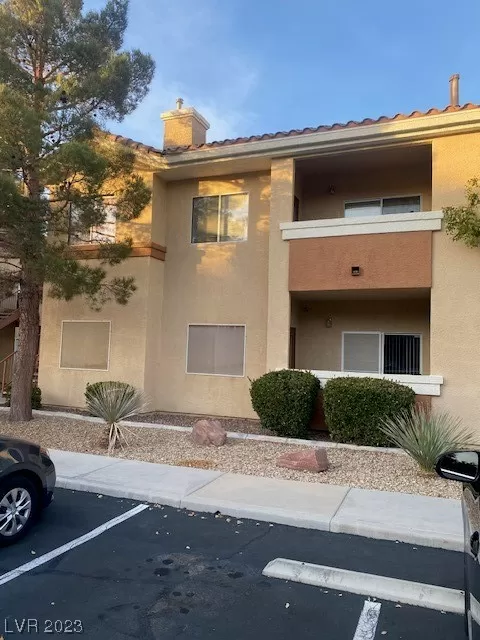 MLS: 2545188 Condo For Sale