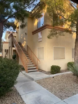 Photo #2: 2545188 Listing