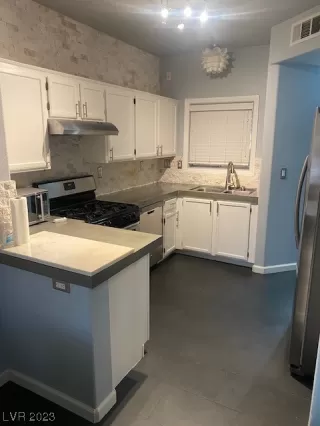 Photo #6: 2545188 Listing